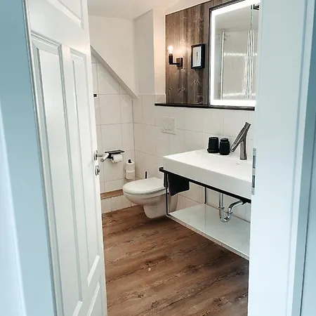 Suite Living Boardinghouse Apartments Гисен Экстерьер фото